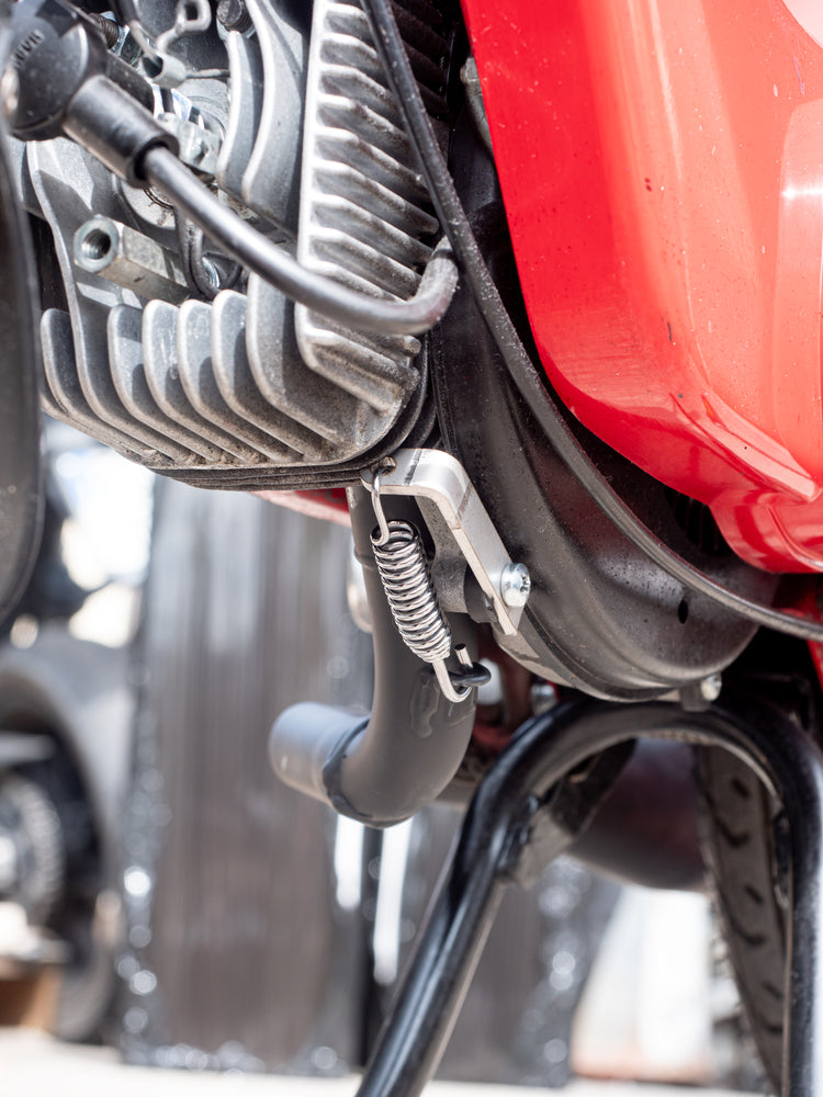 DBR Supporto Molla Marmitta per Motore Piaggio Ciao